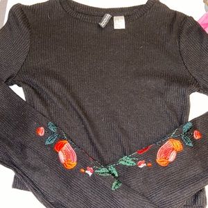 H&M flower sleeve top